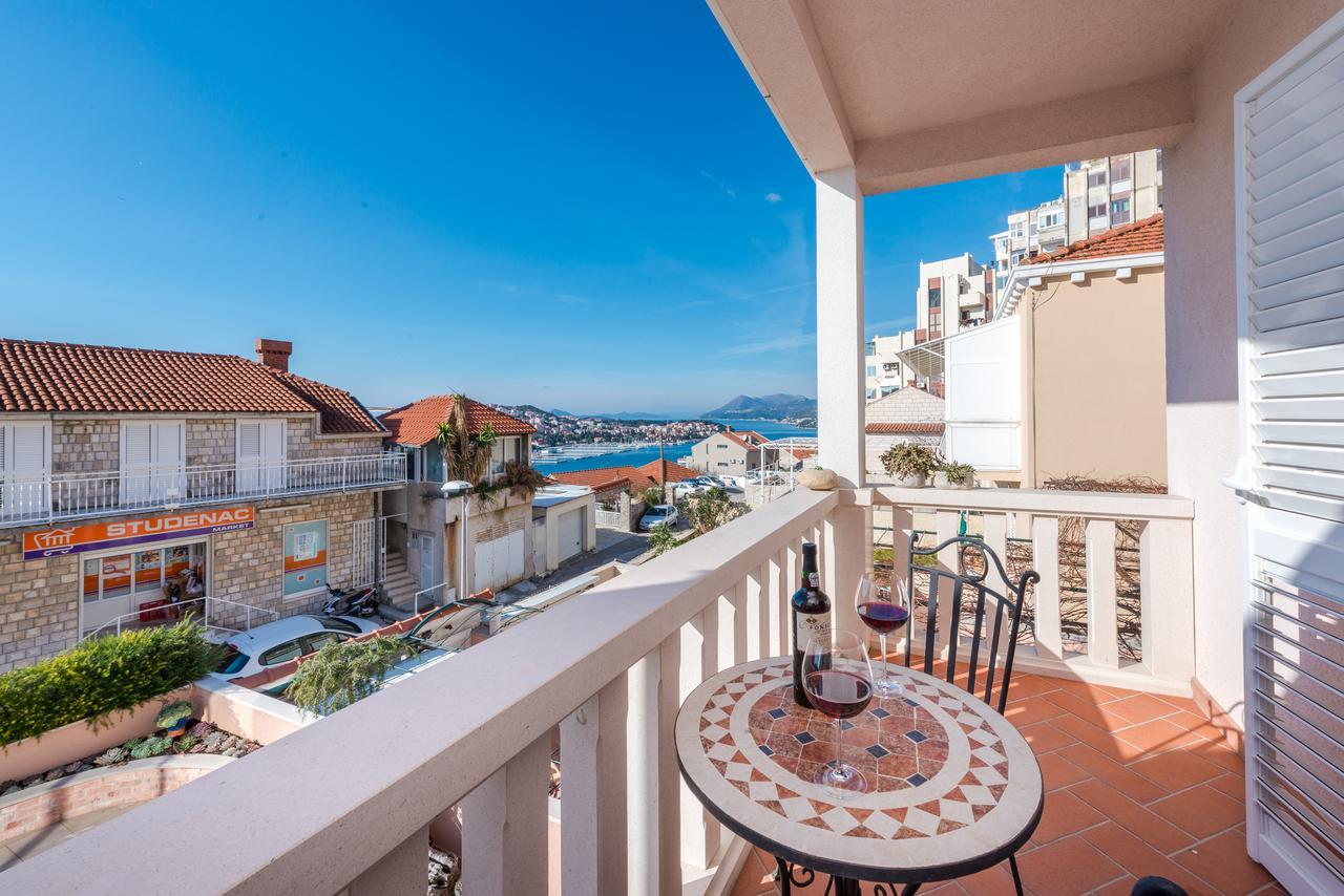 Tara Apartman